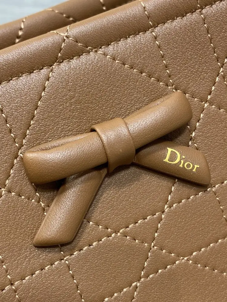 Christian Dior A bag тоут 27 cm of veal skin — Photo 2