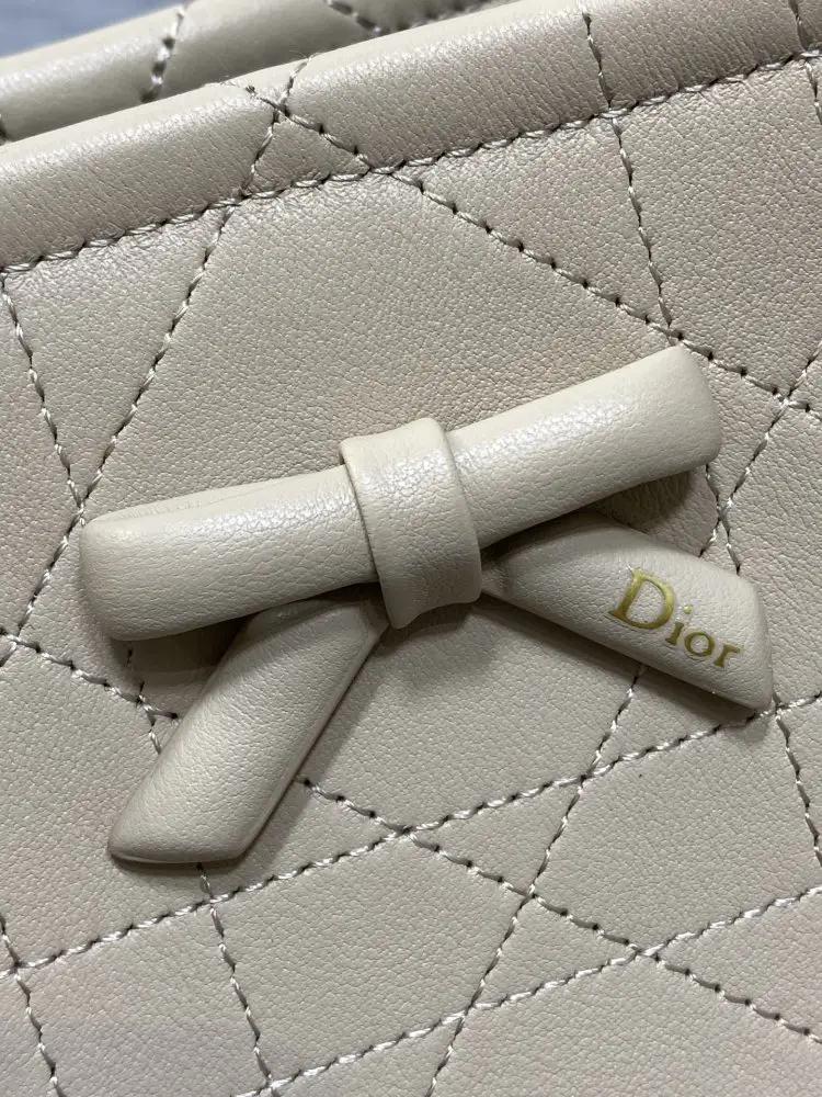 Christian Dior A bag тоут 27 cm of veal skin — Photo 2
