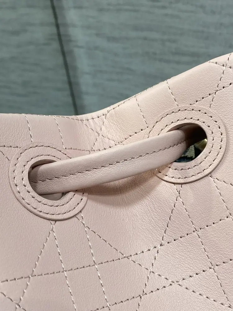 Christian Dior A bag тоут 27 cm of veal skin — Photo 4
