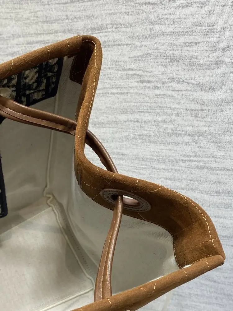 Christian Dior A bag тоут 37 cm of suede — Photo 3