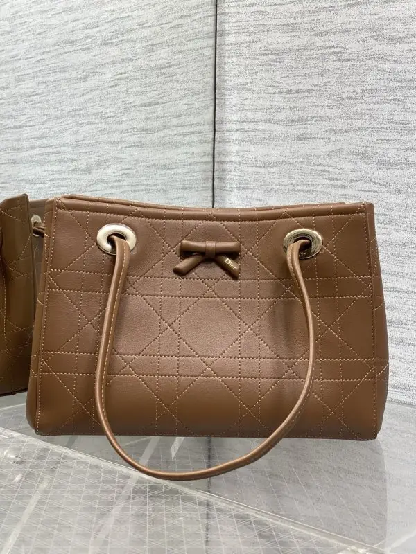 Christian Dior — Сумка тоут Dior Promenade 27 см
