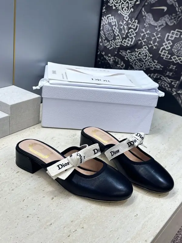 Christian Dior — Балетки мюли з бантом