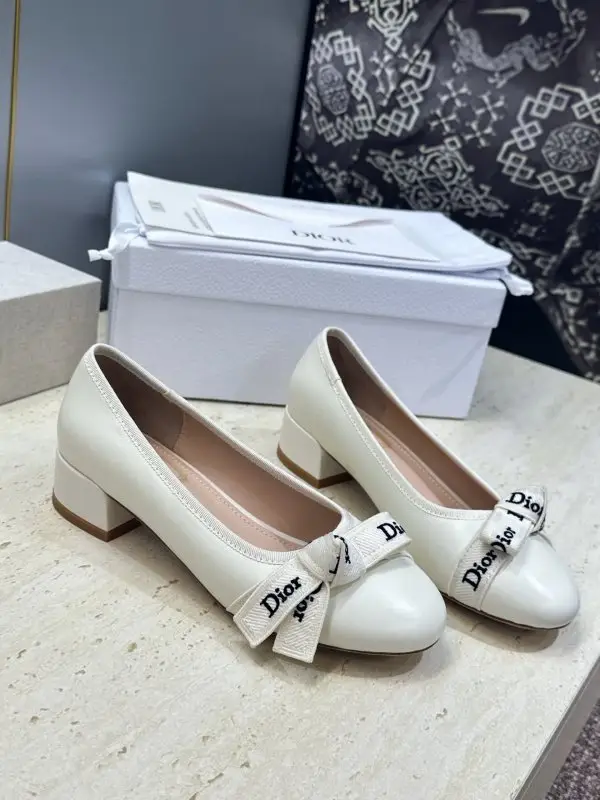 Christian Dior — Балетки на массивном каблуке с бантом