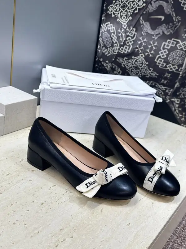 Christian Dior — Балетки на массивном каблуке с бантом