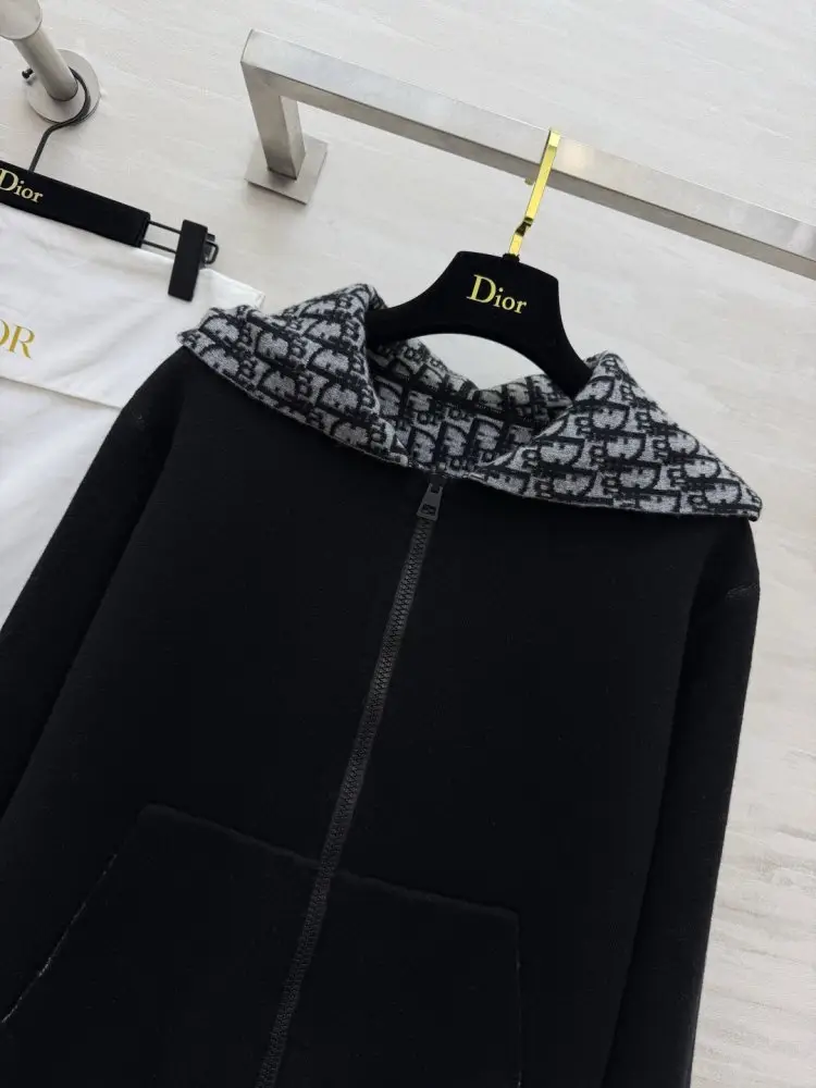 Christian Dior Двусторонний шерстяной кардиган с капюшоном — Фото 3