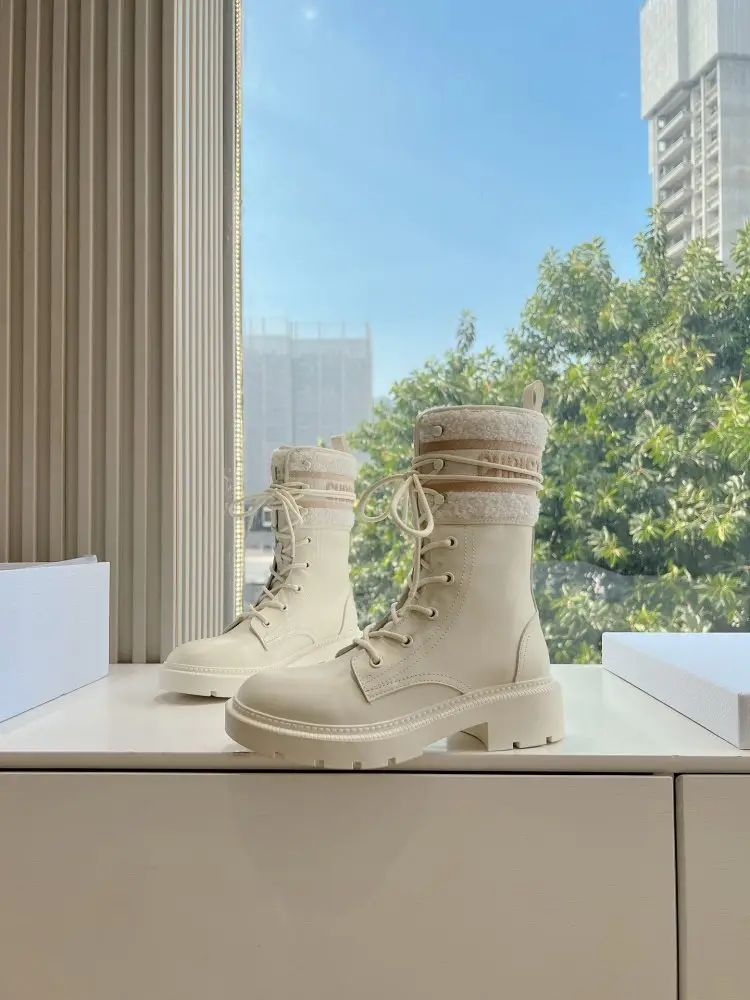 Christian Dior Ботинки Dr. Martens женские — Фото 2