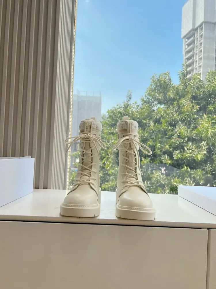 Christian Dior Ботинки Dr. Martens женские — Фото 3