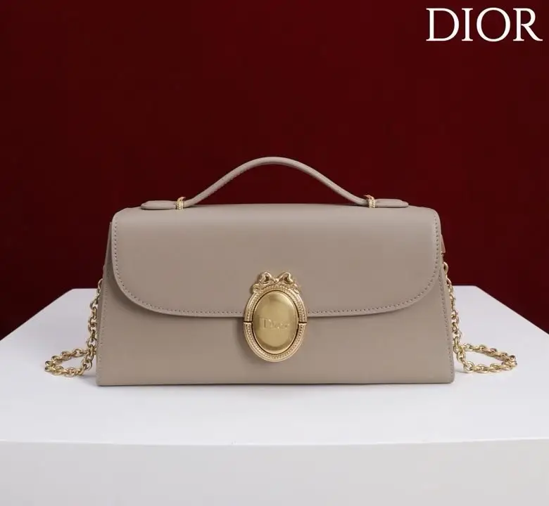 Christian Dior — Клатч Dior Médaillon 26 см