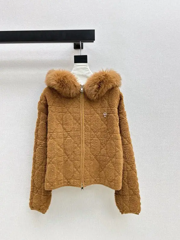 Christian Dior Пальто с воротником из лисьего меха — Фото 2