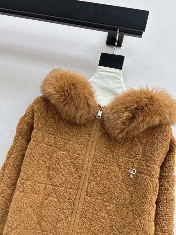 Christian Dior Пальто с воротником из лисьего меха — Фото 4