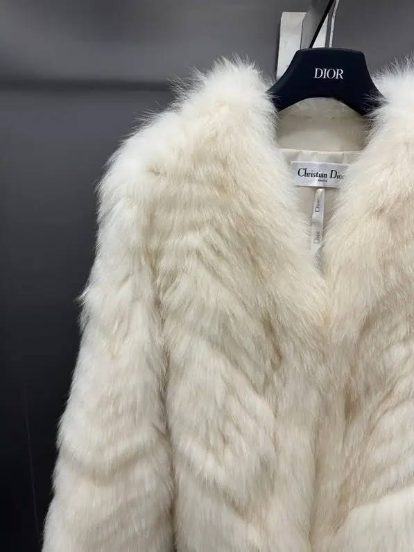 Christian Dior Пальто з лисячого хутра — Фото 3