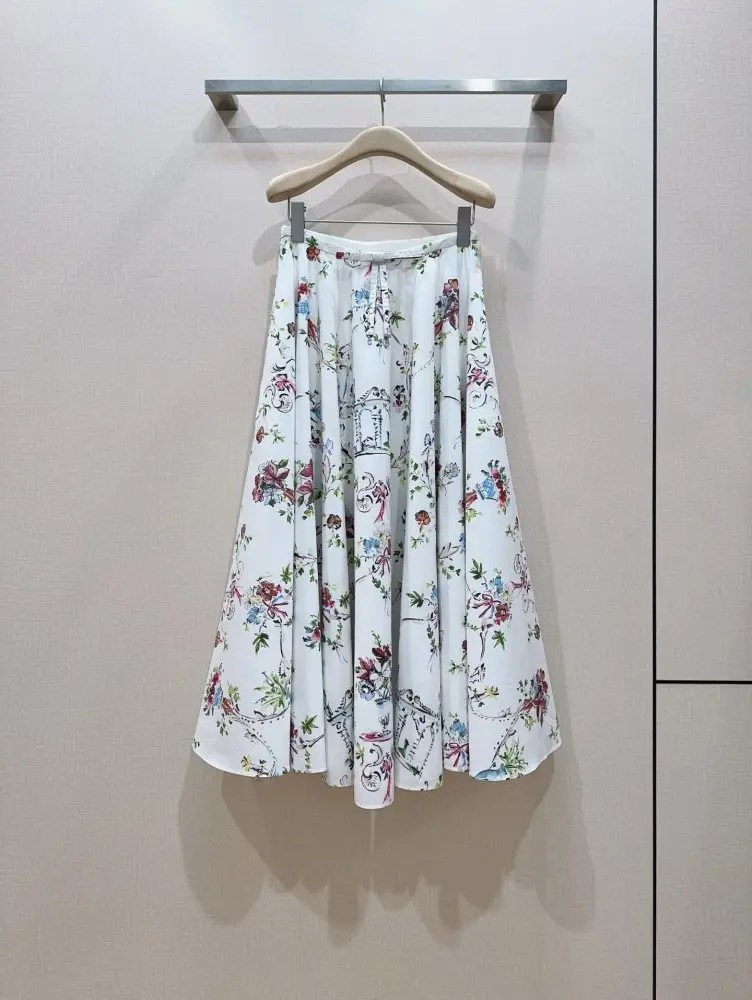 Christian Dior Costume female — Photo 3