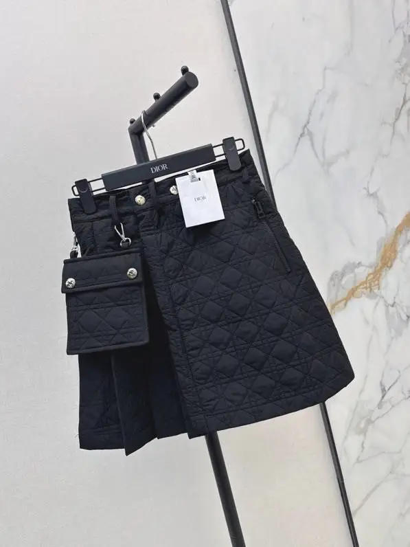 Christian Dior Костюм жіночий — Фото 4