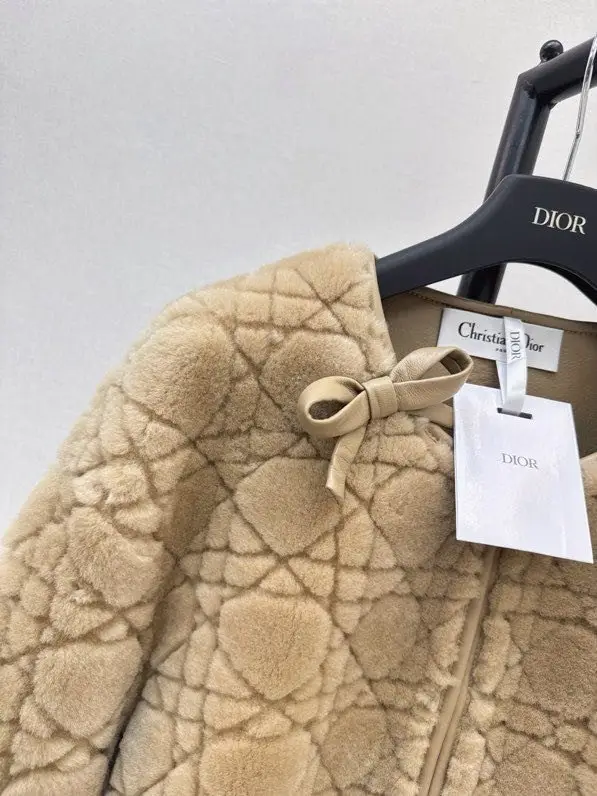 Christian Dior Куртка меховая Diana Cannage женская — Фото 4