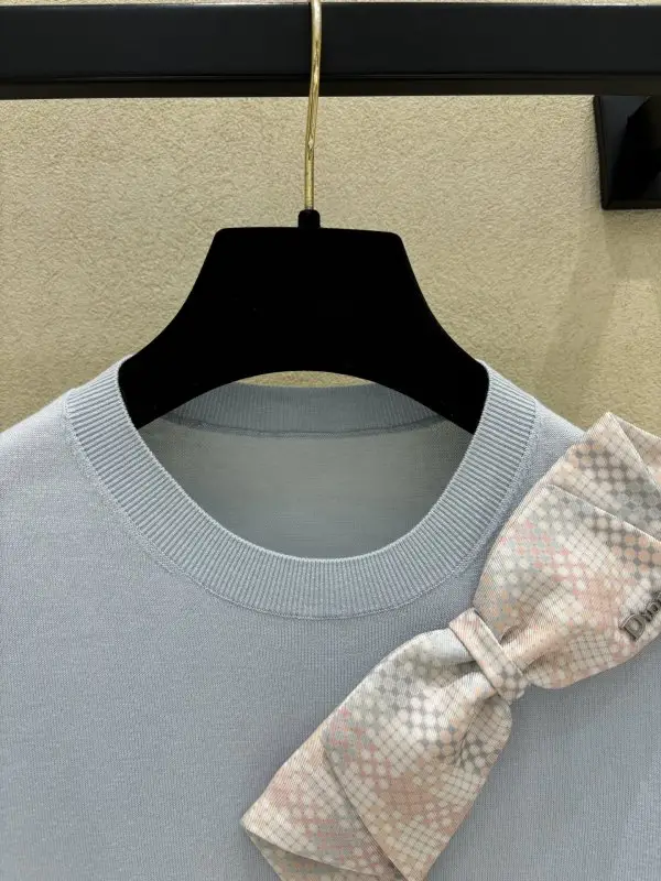 Christian Dior Knitted pullover from bow on collar — Photo 3