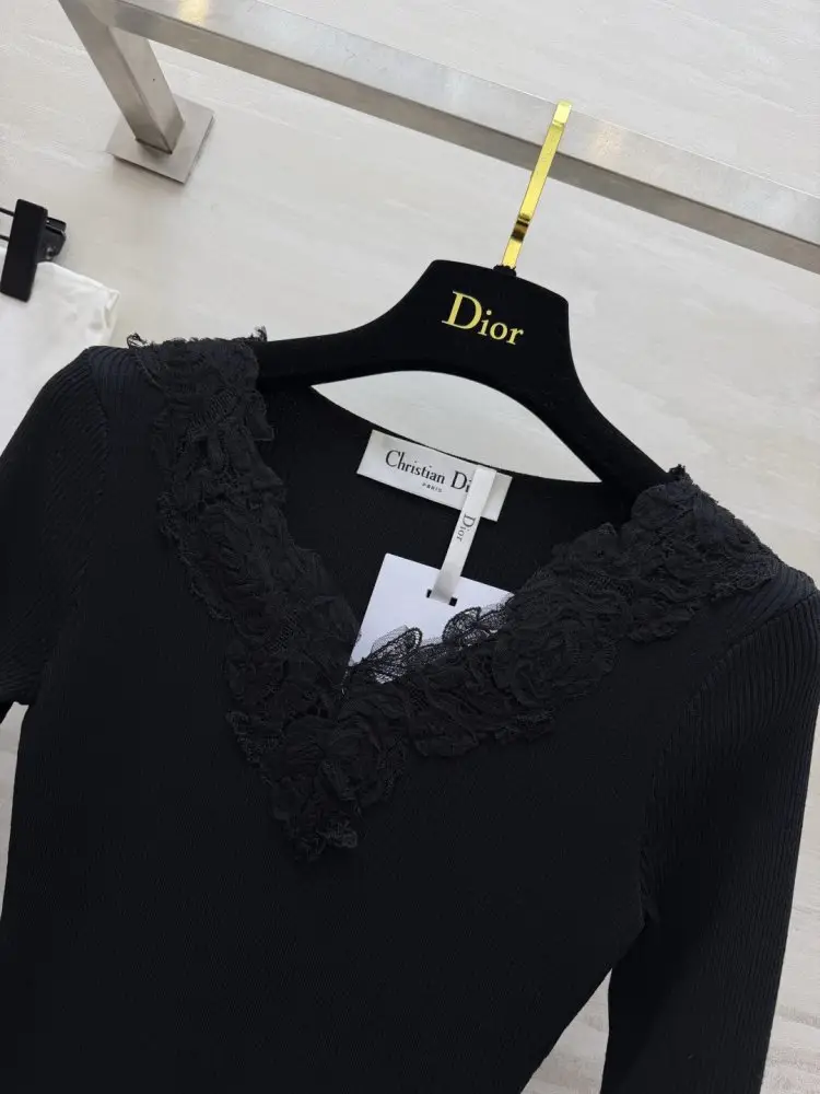 Christian Dior Длинное платье с V-образным вырезом — Фото 2