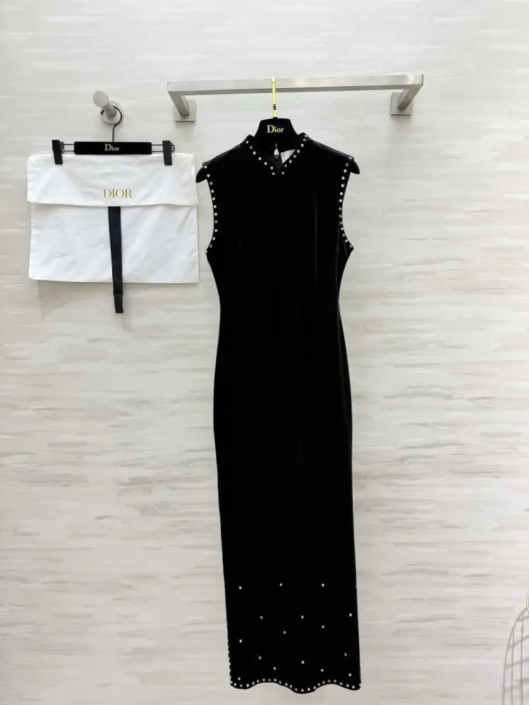 Christian Dior — Maxi-dress of velvet with rhinestones