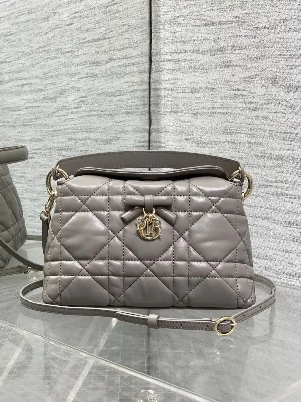Christian Dior — Mini-a bag Adiorable Top Handle 22 cm