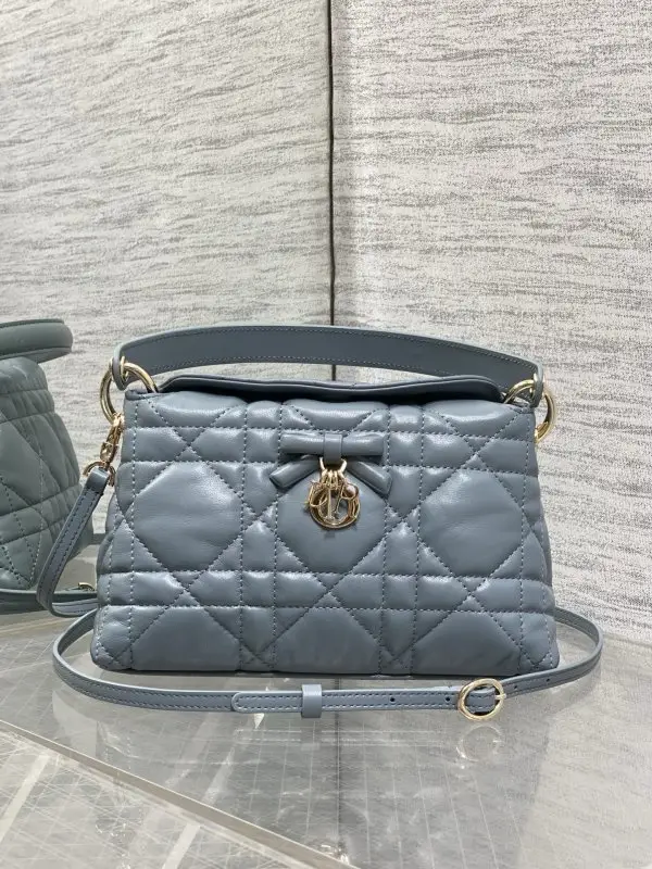 Christian Dior — Mini-a bag Adiorable Top Handle 22 cm