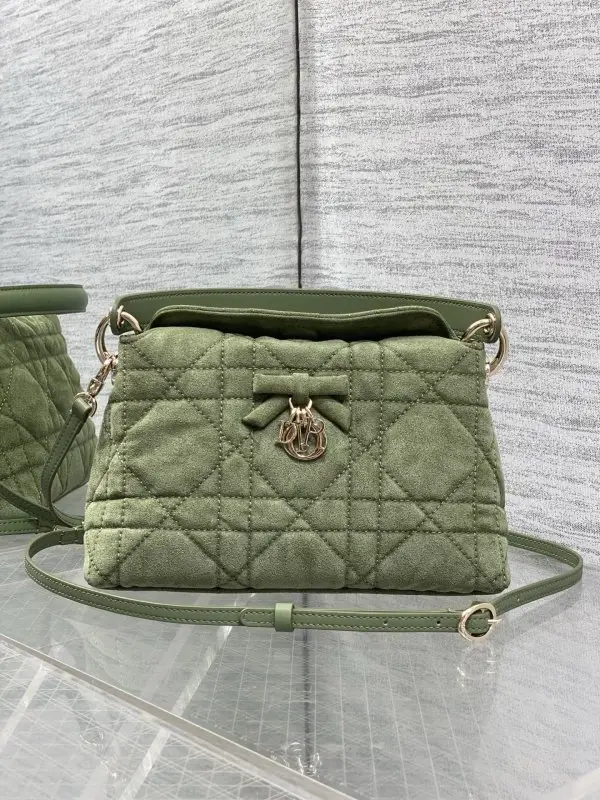 Christian Dior — Mini-a bag Adiorable Top Handle 22 cm