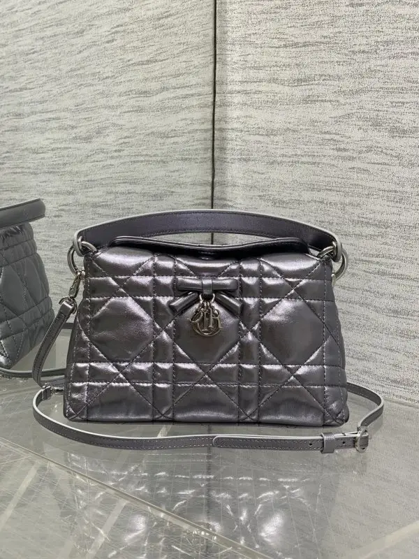 Christian Dior — Mini-a bag Adiorable Top Handle 22 cm