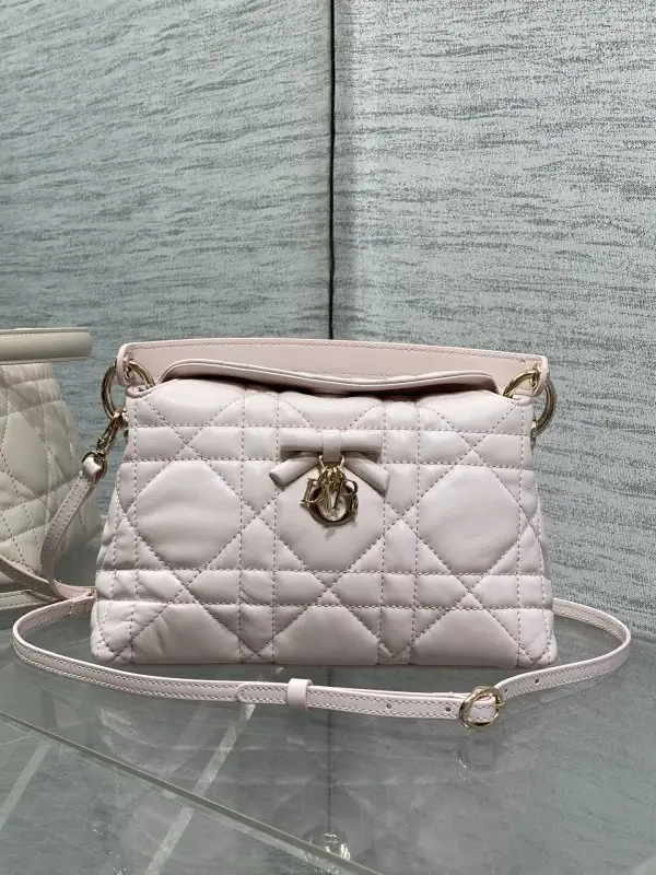 Christian Dior — Мини-сумка Adiorable Top Handle 22 см
