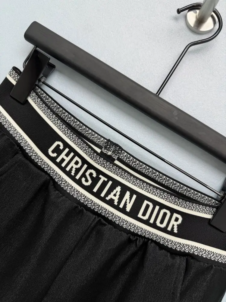 Christian Dior Брюки женские — Фото 2