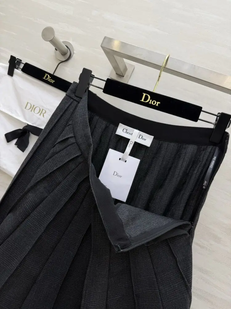 Christian Dior Pleated skirt midi — Photo 4