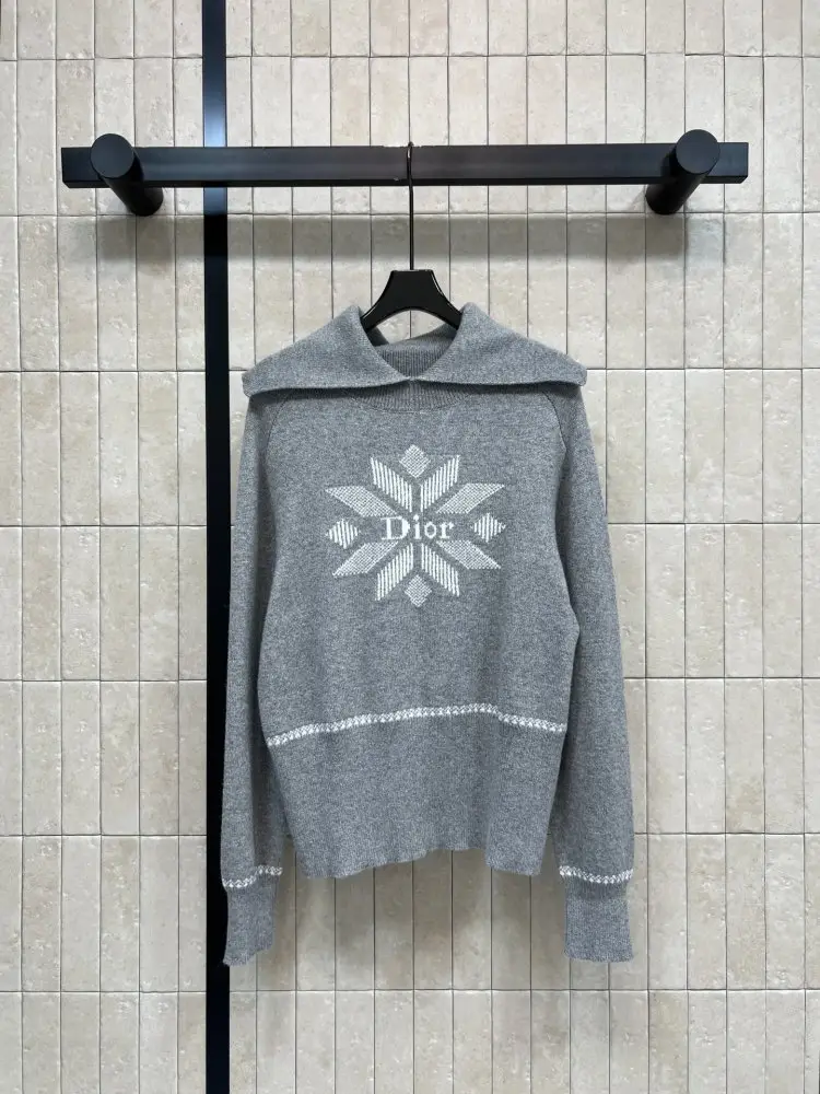 Christian Dior Pullover female — Photo 4