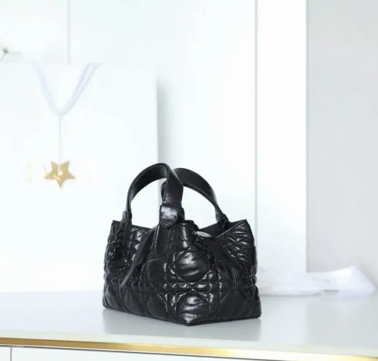 Christian Dior Quilted a bag-тоут Toujours Macrocannage 23 cm — Photo 4