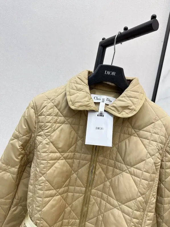 Christian Dior Стеганая жіноча куртка — Фото 2