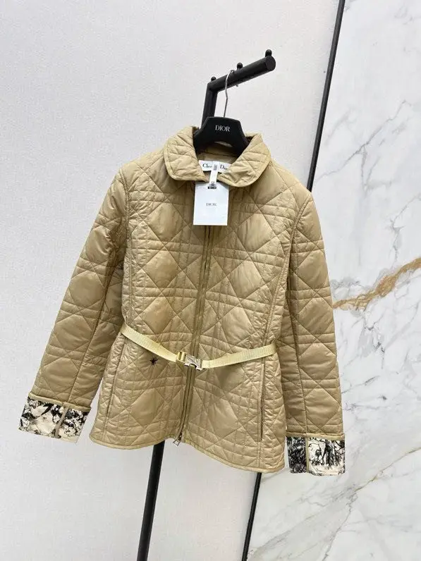 Christian Dior Стеганая жіноча куртка — Фото 4