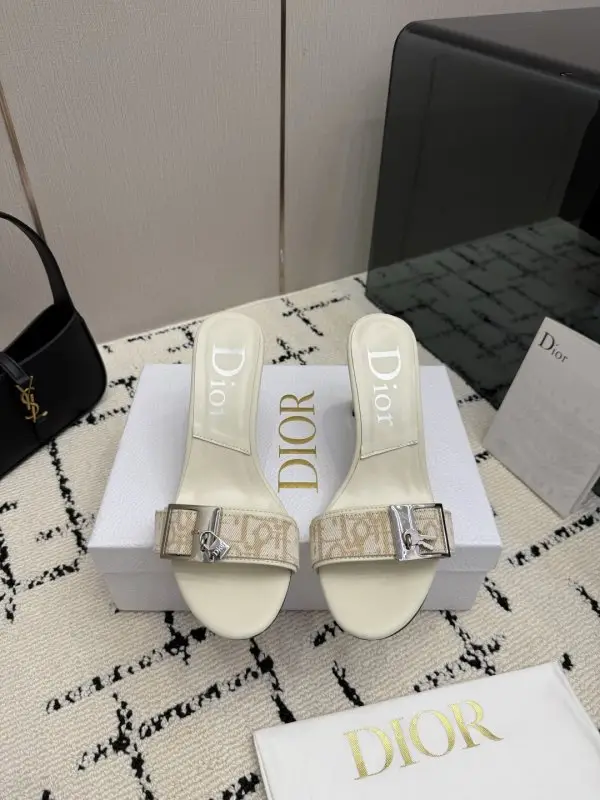 Christian Dior — Босоніжки