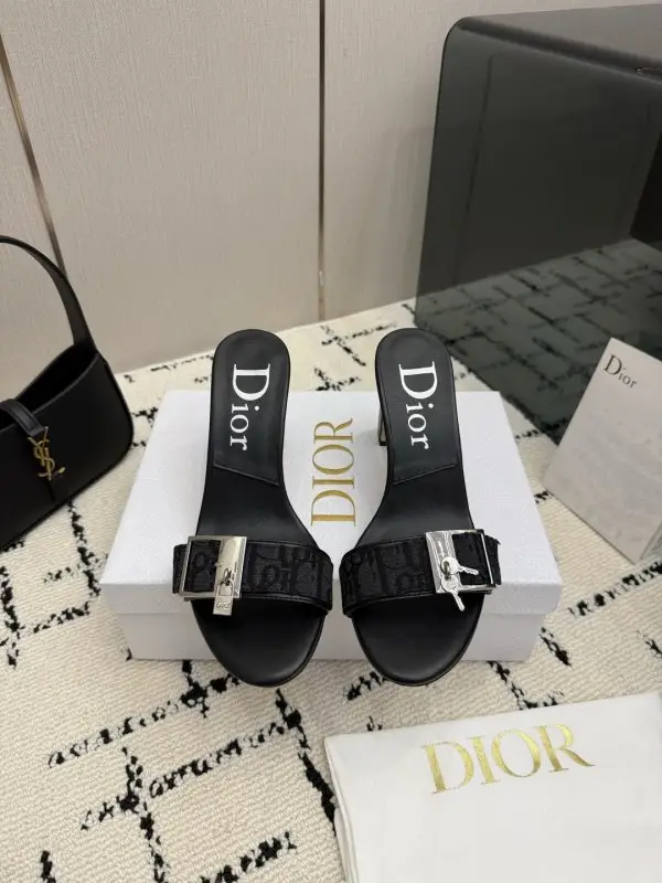 Christian Dior — Босоніжки