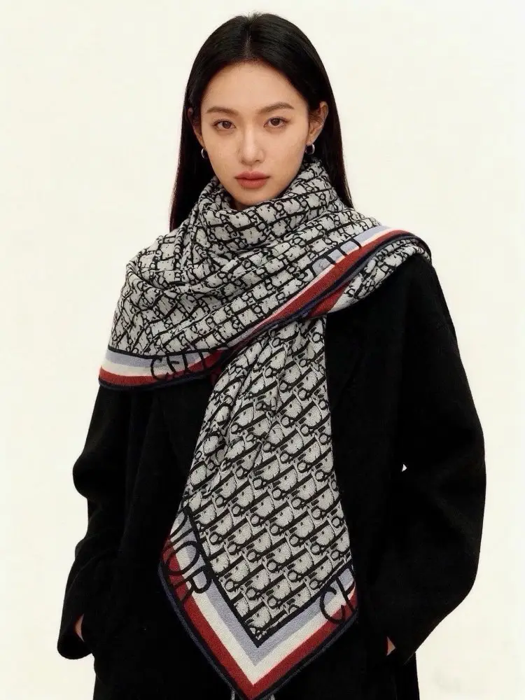 Christian Dior Scarf of cashmere — Photo 2