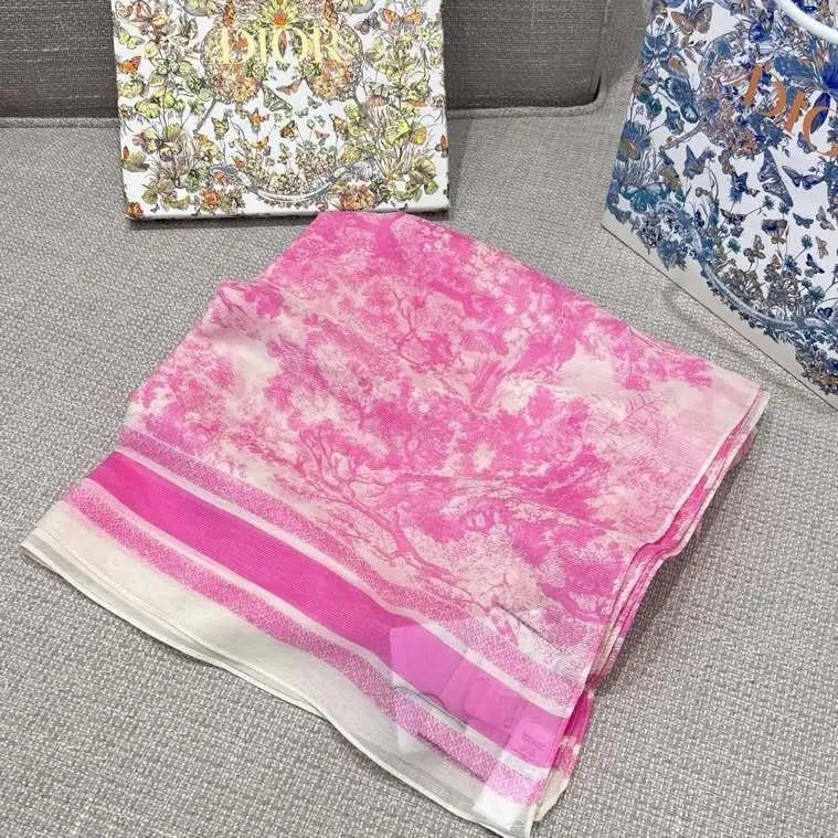 Christian Dior — Shawl 120х160 cm