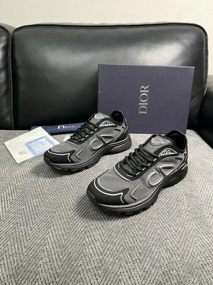 Christian Dior Sneakers — Photo 2