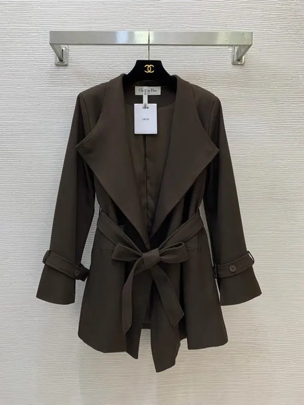 Christian Dior — Trench