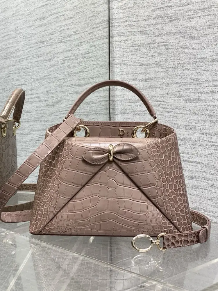 Christian Dior — Женская кожаная сумка Dior Cigale 28 см