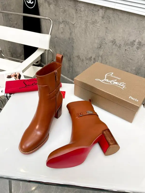 Christian Louboutin Ботильоны кожаные женские на высоком каблуке — Фото 3