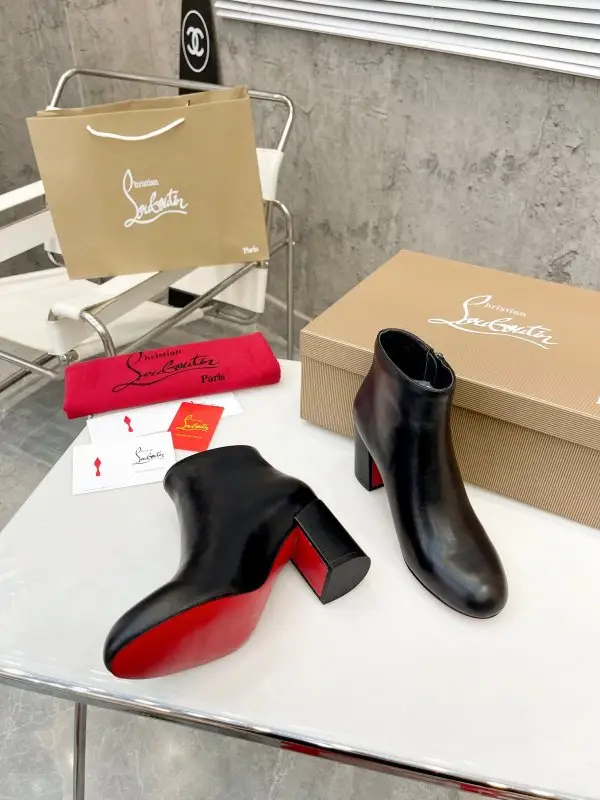 Christian Louboutin Ботильоны кожаные женские на высоком каблуке — Фото 5