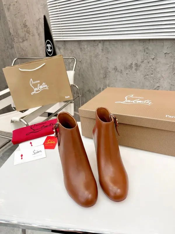 Christian Louboutin Ботильйони шкіряні жіночі на високому підборах — Фото 5