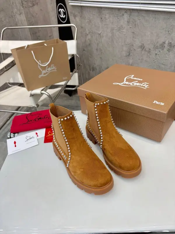 Christian Louboutin Ботинки кожаные женские — Фото 4