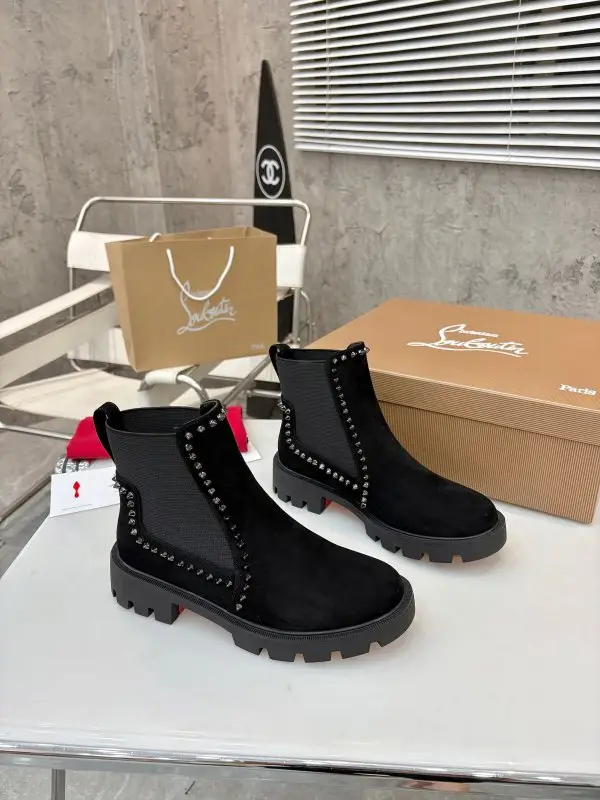Christian Louboutin Ботинки кожаные женские — Фото 4