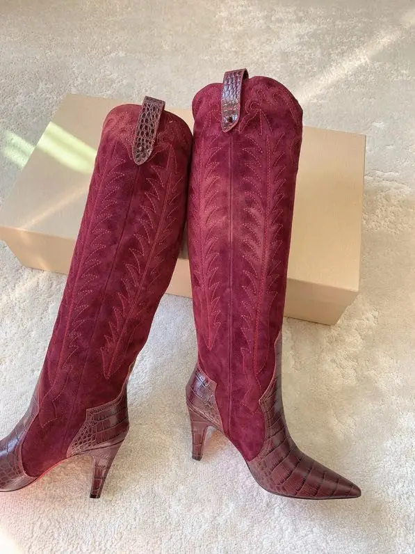 Christian Louboutin Кожаные женские сапоги на высоком каблуке — Фото 2