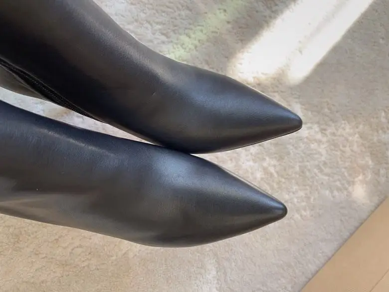 Christian Louboutin Leather women's boots on stud — Photo 4