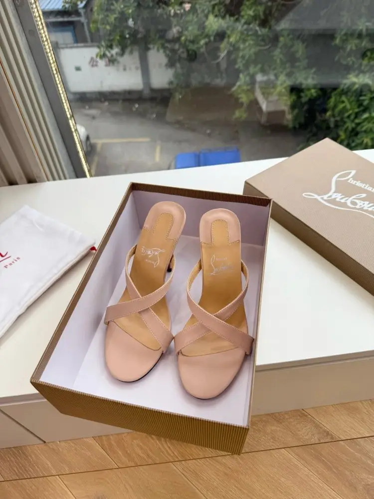 Christian Louboutin — Босоніжки