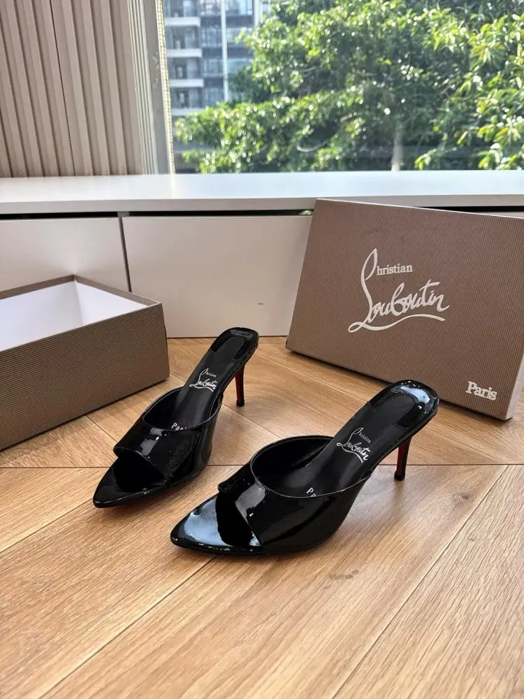 Christian Louboutin — Босоніжки