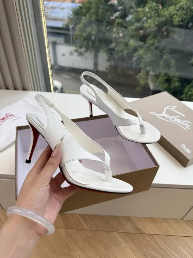 Christian Louboutin Босоножки — Фото 2