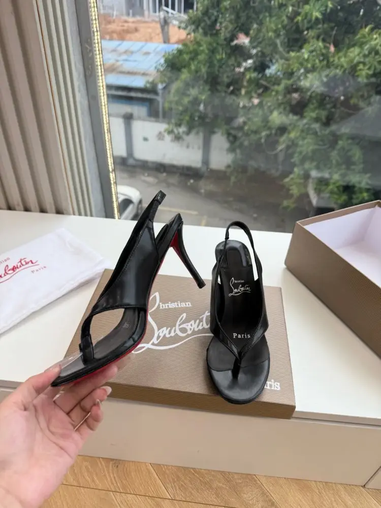 Christian Louboutin Босоніжки — Фото 2